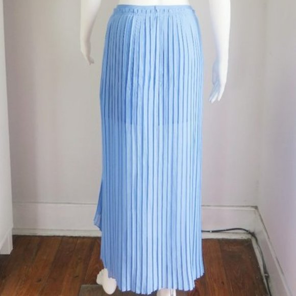 ๐GORGEOUS๐ Pleated Maxi Skirt with Side Slits in Periwinkle Blue - Picture 11 of 15